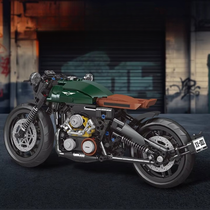 KLASICKÝ MOTOCYKL | 606 dílků