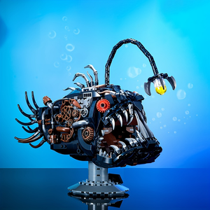ANGLERFISH WITH A GLOWING LIGHT | 1038 pieces