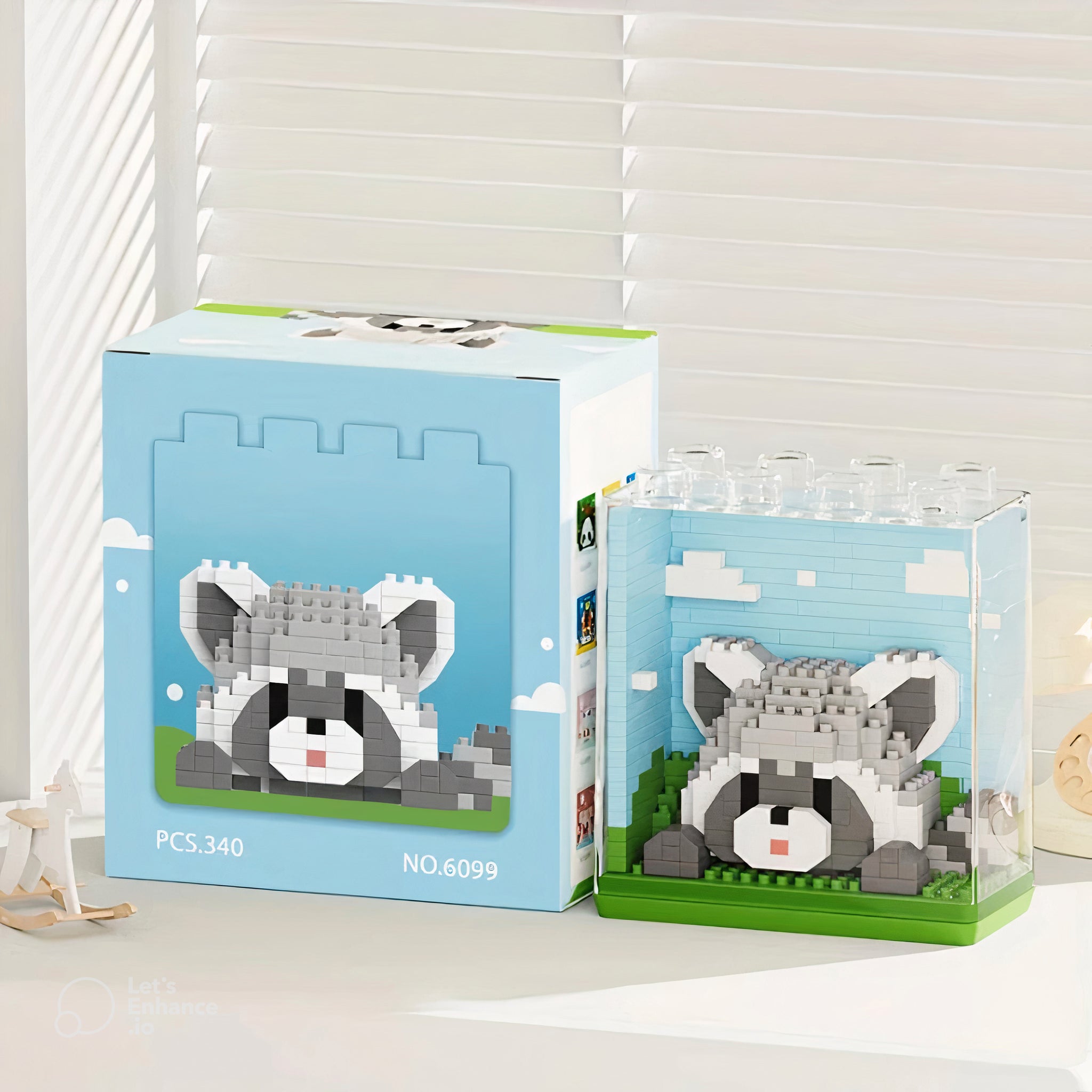 TINY ANIMALS IN TRANSPARENT BLOCKS | 337 pieces