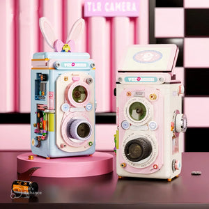 PINK CAMERA | 743 pieces