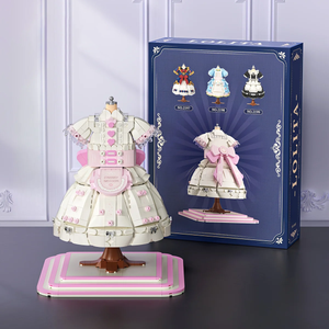 DRESSES FOR DOLL TO BUILD | 1682 pieces