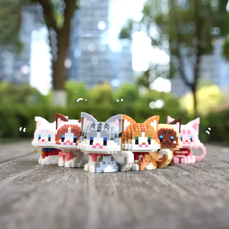 CHARMING MULTICOLORED KITTENS | 439 pieces