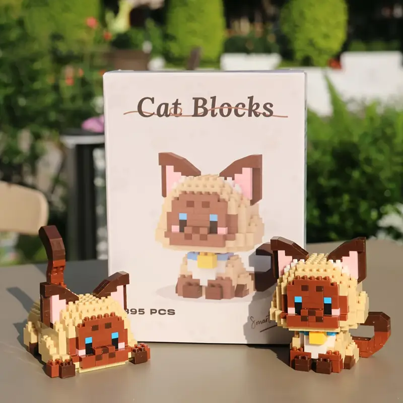CHARMING MULTICOLORED KITTENS | 439 pieces
