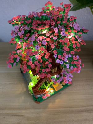 CHERRY TREE HOUSE FULL OF FLOWERS BUILDING SET | 2138 pieces 