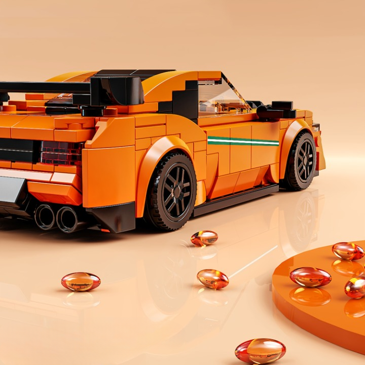 ORANGE CAR WITH DISPLAY CASE | 311 pieces